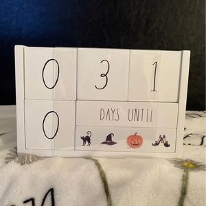 Rae Dunn countdown calendar